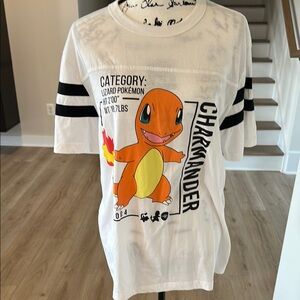 NWOT-Pokemon White Orange Charmander Short Sleeve Tee